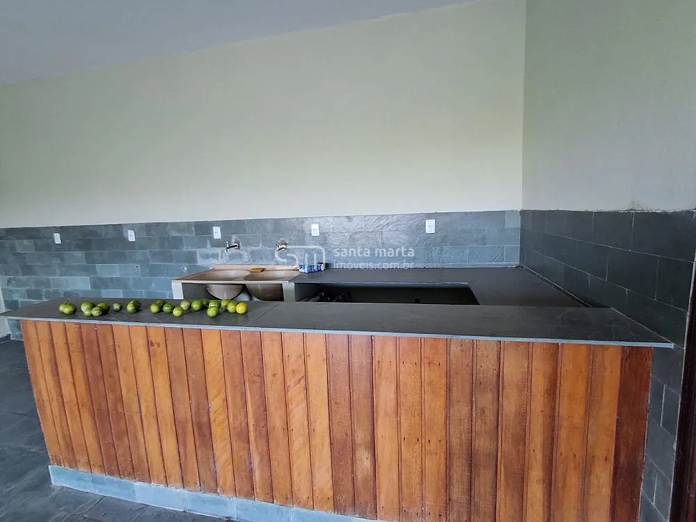 Chácara, 4 quartos, 2328 m² - Foto 1