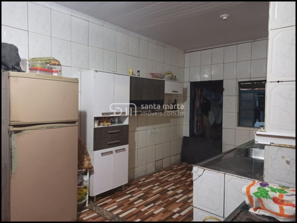 Casa à venda com 5 quartos, 24m² - Foto 2