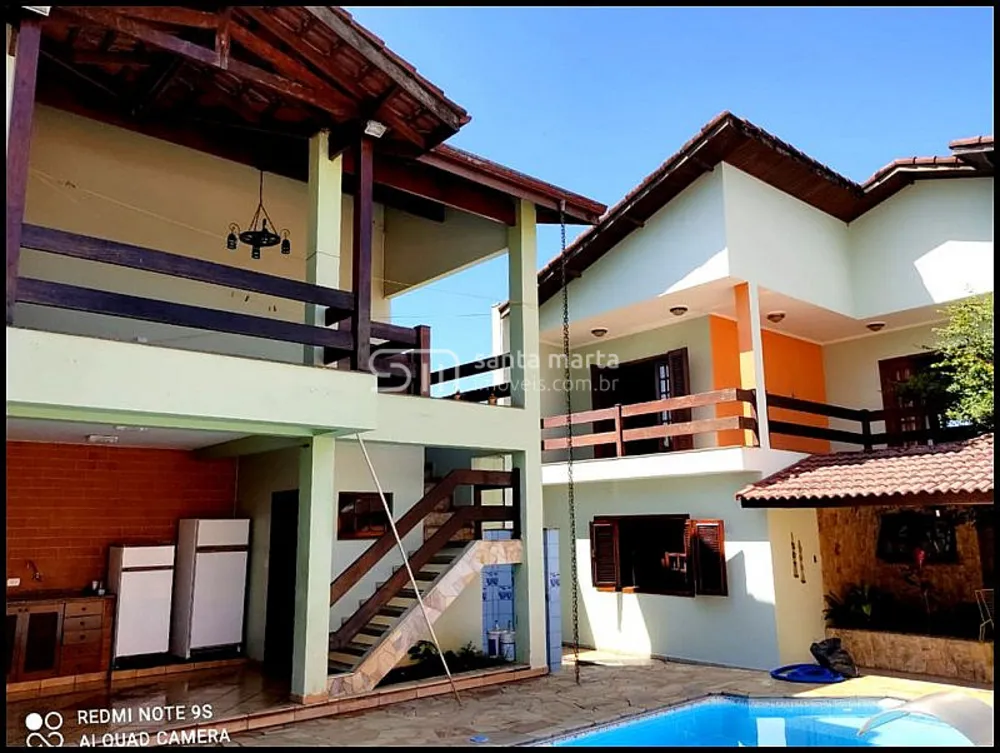 Casa, 9 quartos, 24 m² - Foto 1