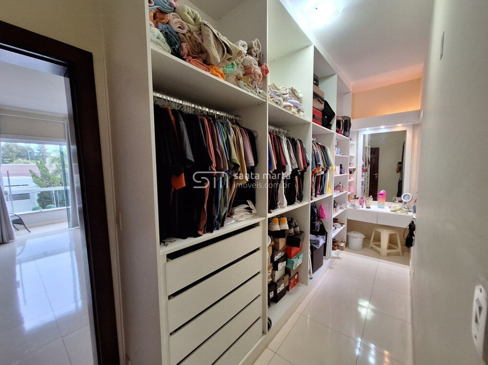 Casa à venda com 4 quartos, 720m² - Foto 10