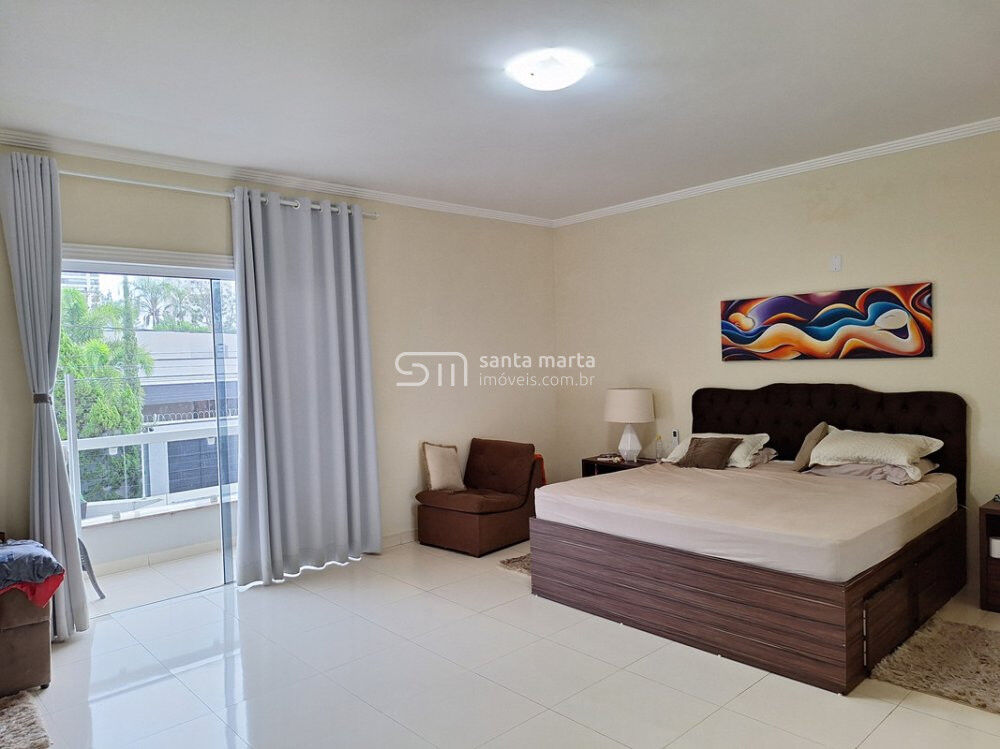 Casa à venda com 4 quartos, 720m² - Foto 24