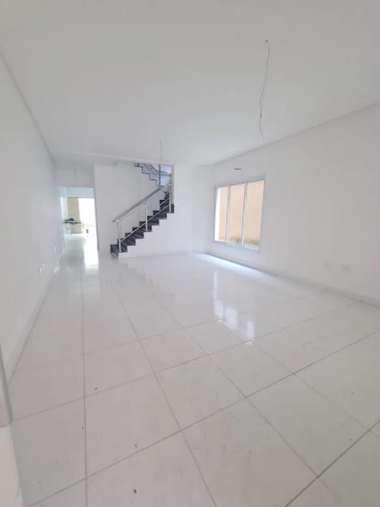 Casa, 4 quartos, 215 m² - Foto 2