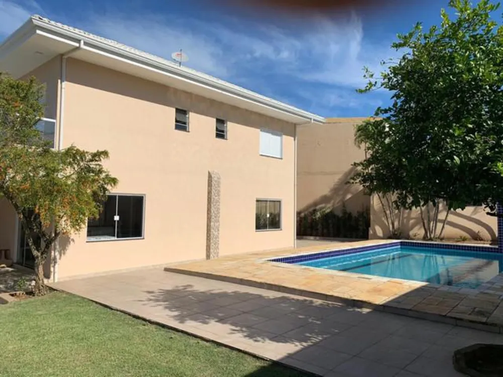 Casa, 4 quartos, 180 m² - Foto 1