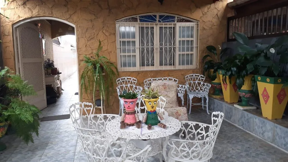 Casa, 3 quartos, 210 m² - Foto 2