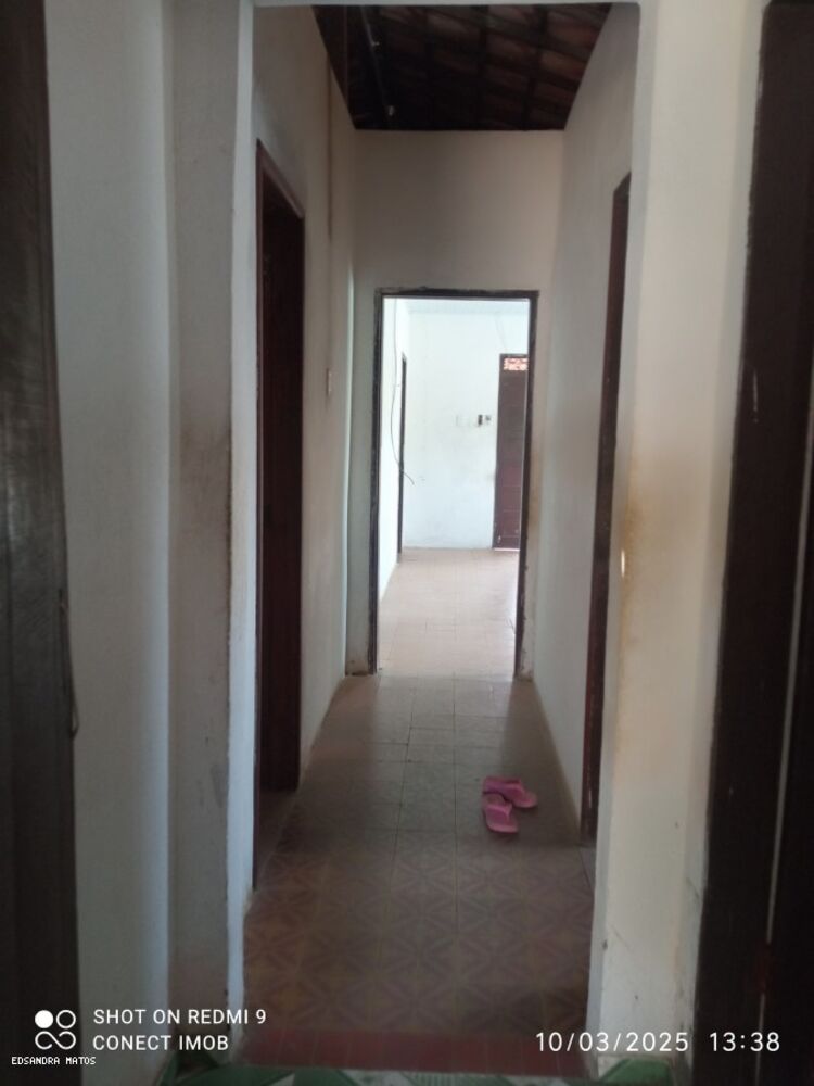 Casa à venda com 4 quartos, 320m² - Foto 2