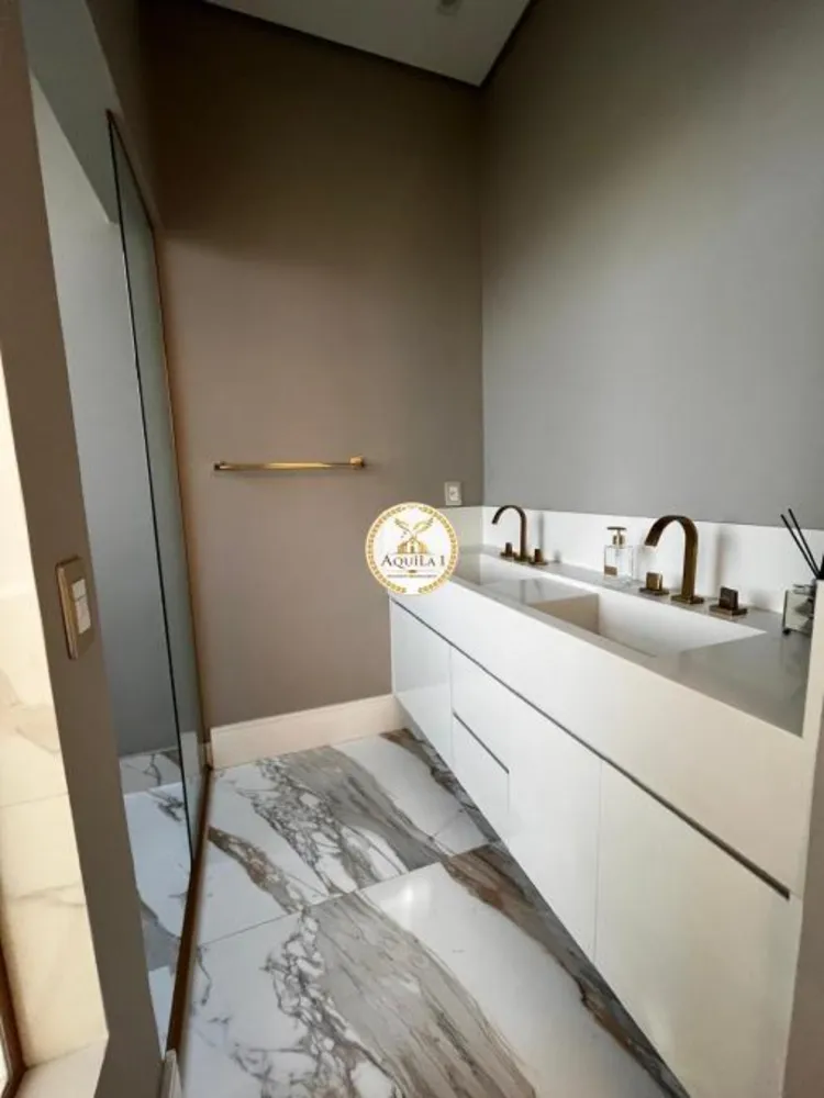 Apartamento, 3 quartos, 212 m² - Foto 1