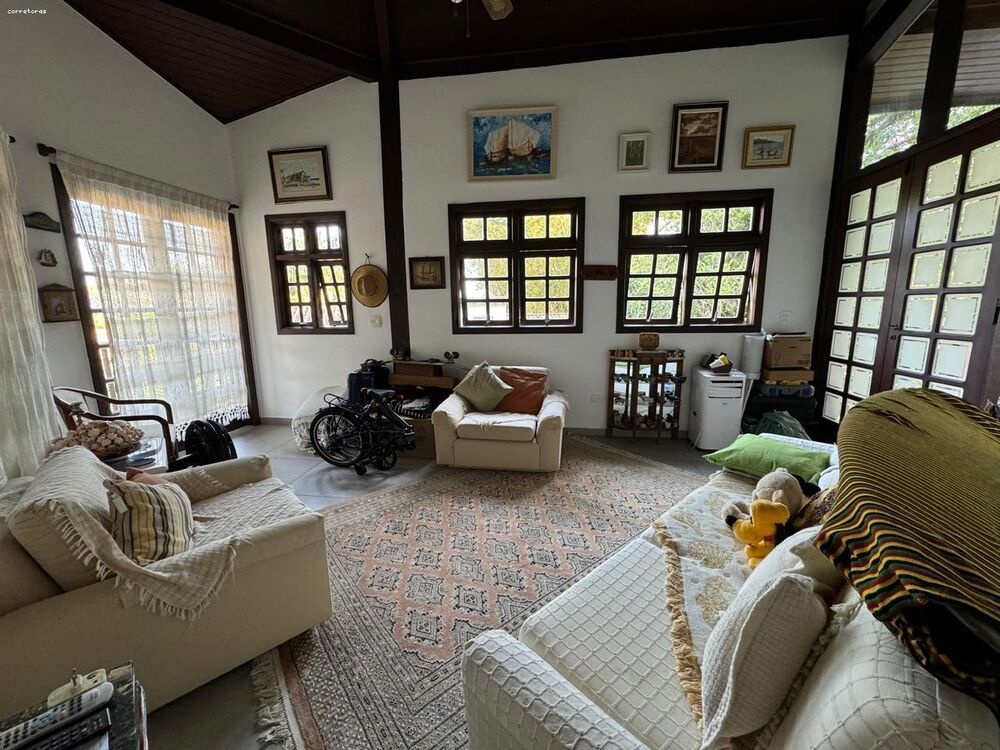 Casa à venda com 4 quartos, 310m² - Foto 4