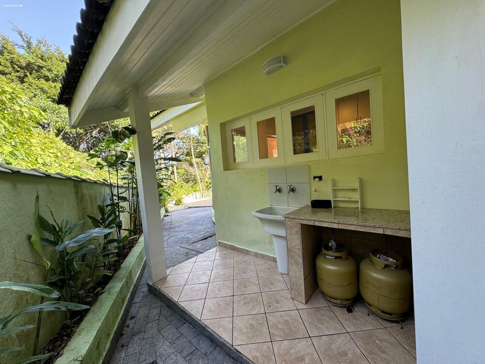Casa de Condomínio à venda com 5 quartos, 183m² - Foto 7