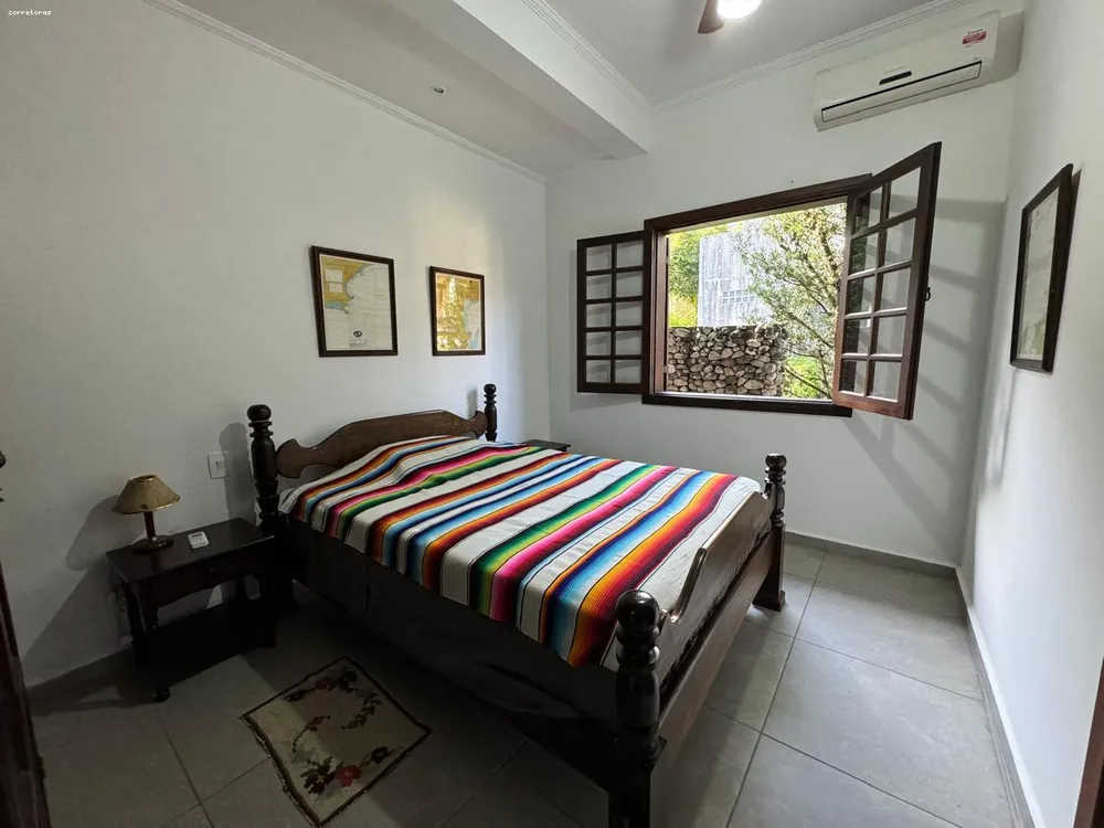 Casa, 4 quartos, 310 m² - Foto 1
