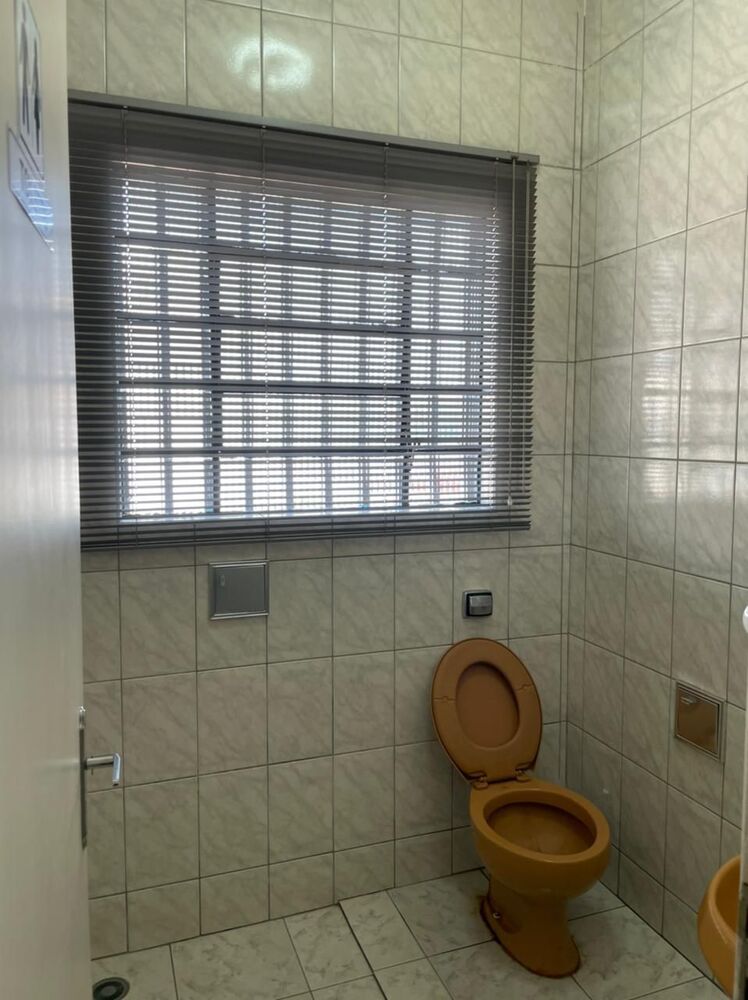 Casa Comercial à venda com 7 quartos, 265m² - Foto 11