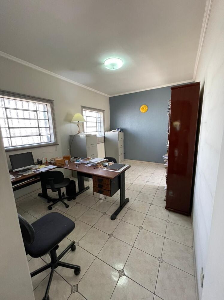 Casa Comercial à venda com 7 quartos, 265m² - Foto 9