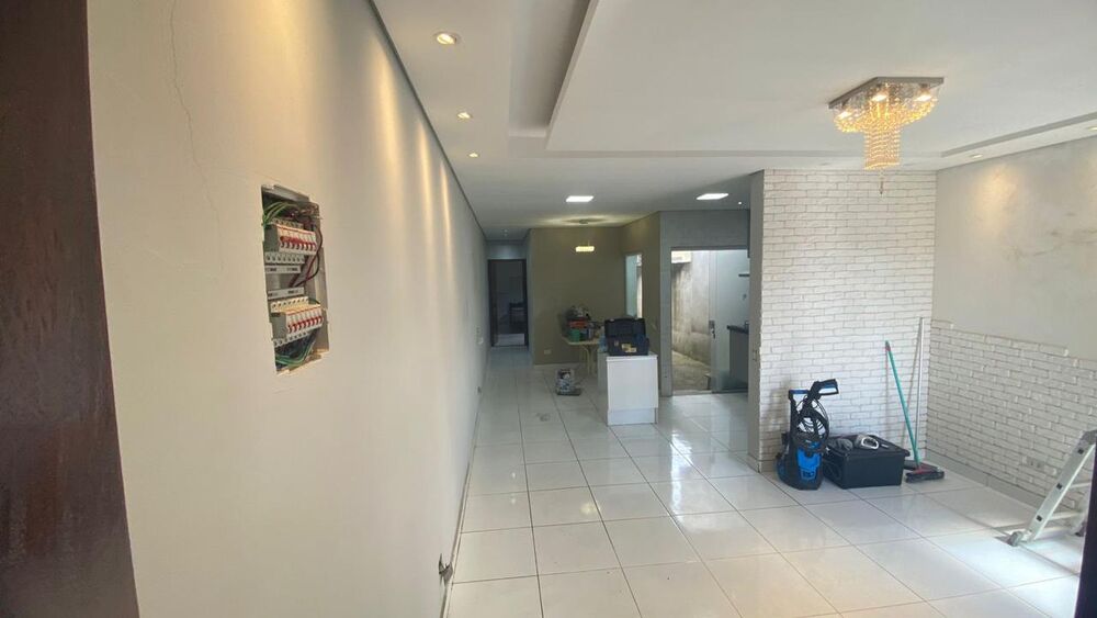 Casa à venda com 2 quartos, 65m² - Foto 4