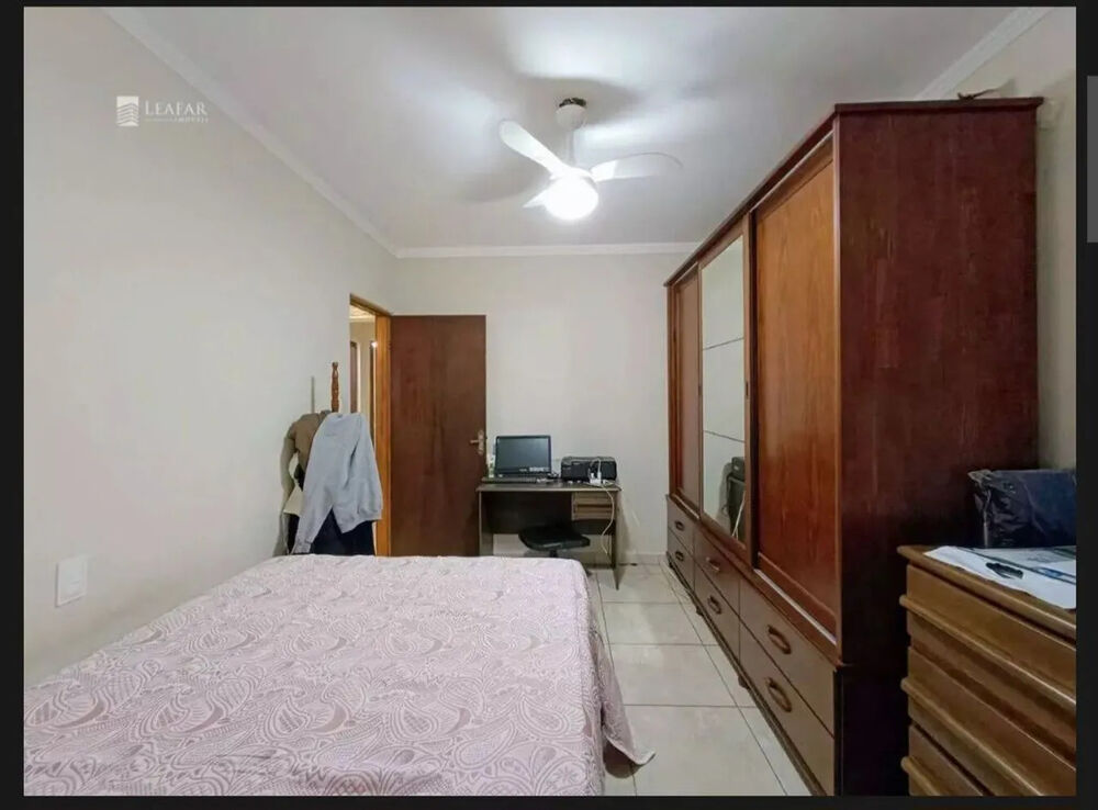 Casa à venda com 3 quartos, 250m² - Foto 7