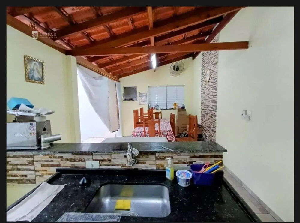 Casa à venda com 3 quartos, 250m² - Foto 4