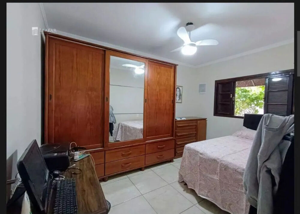 Casa à venda com 3 quartos, 250m² - Foto 17