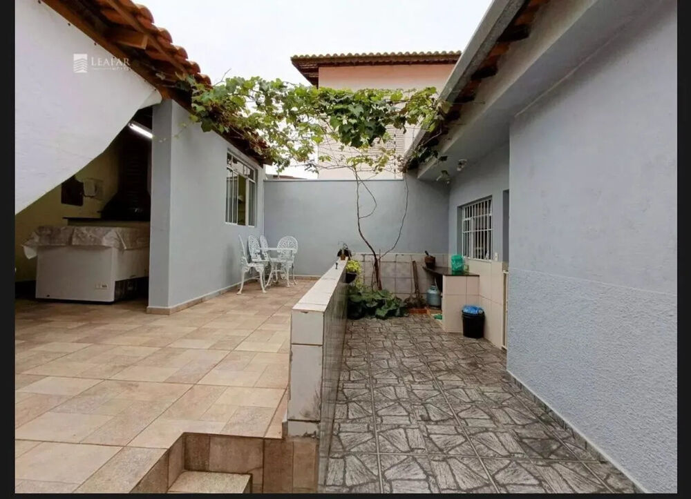 Casa à venda com 3 quartos, 250m² - Foto 13