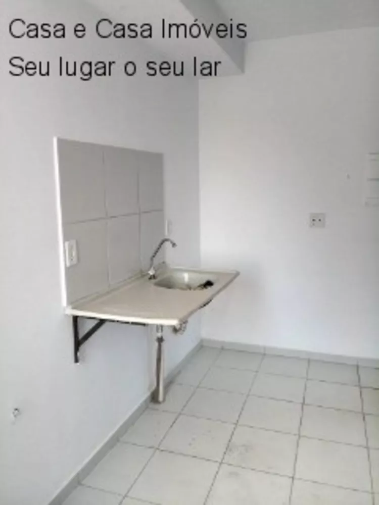 Apartamento à venda com 2 quartos, 42m² - Foto 2