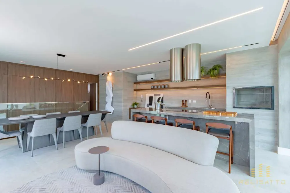 Cobertura, 3 quartos, 217 m² - Foto 2
