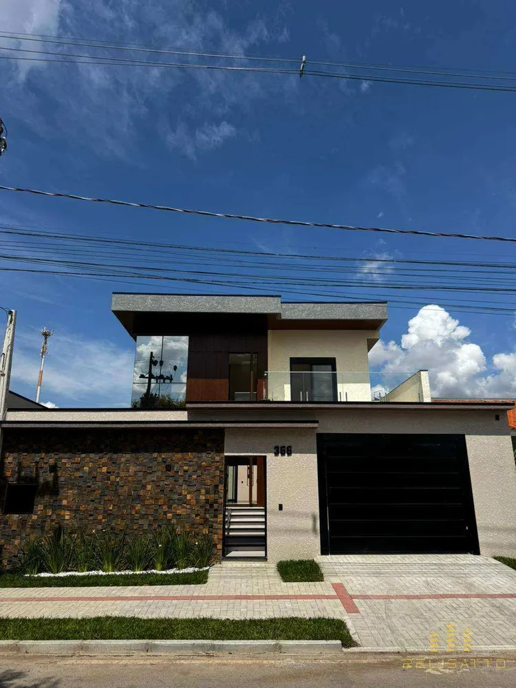 Sobrado, 3 quartos, 317 m² - Foto 1