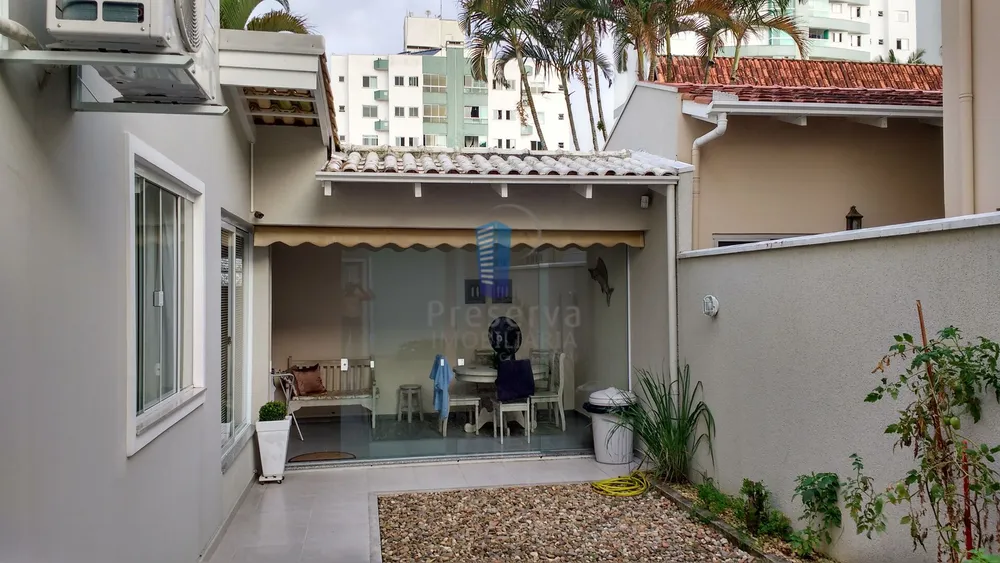 Sobrado, 3 quartos, 339 m² - Foto 1