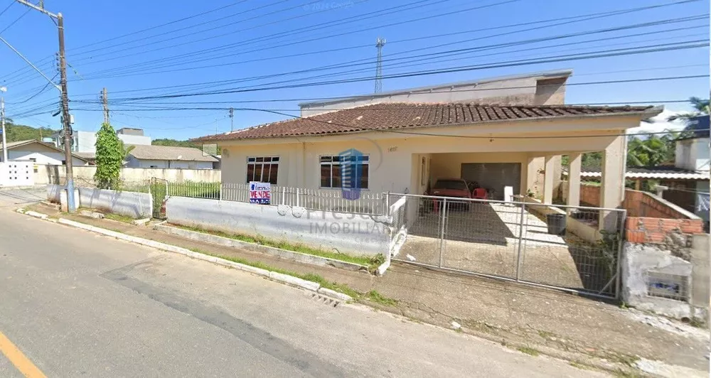 Casa à venda com 4 quartos, 170m² - Foto 1