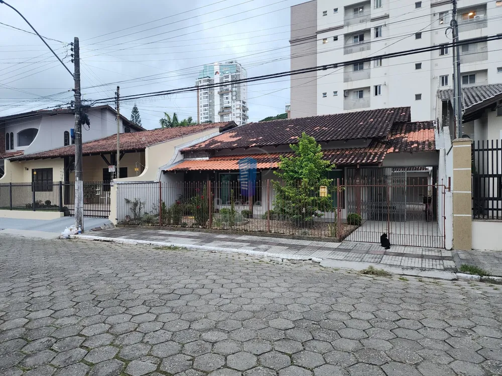 Casa, 4 quartos, 230 m² - Foto 13