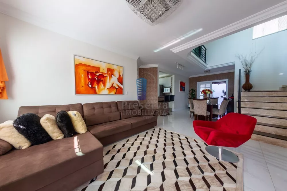 Casa, 3 quartos, 260 m² - Foto 2