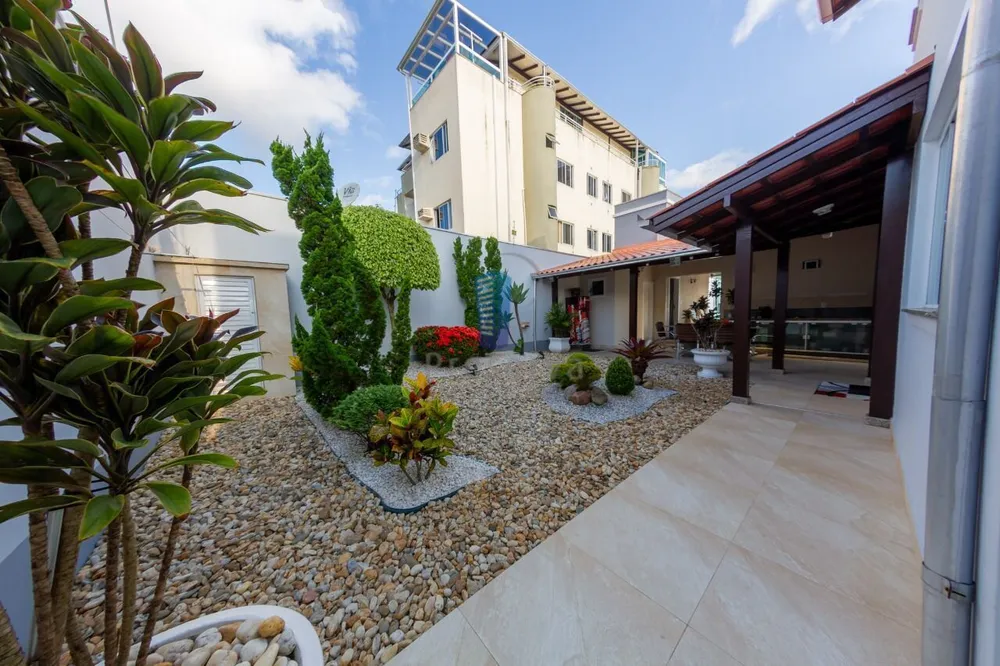 Casa, 3 quartos, 260 m² - Foto 11