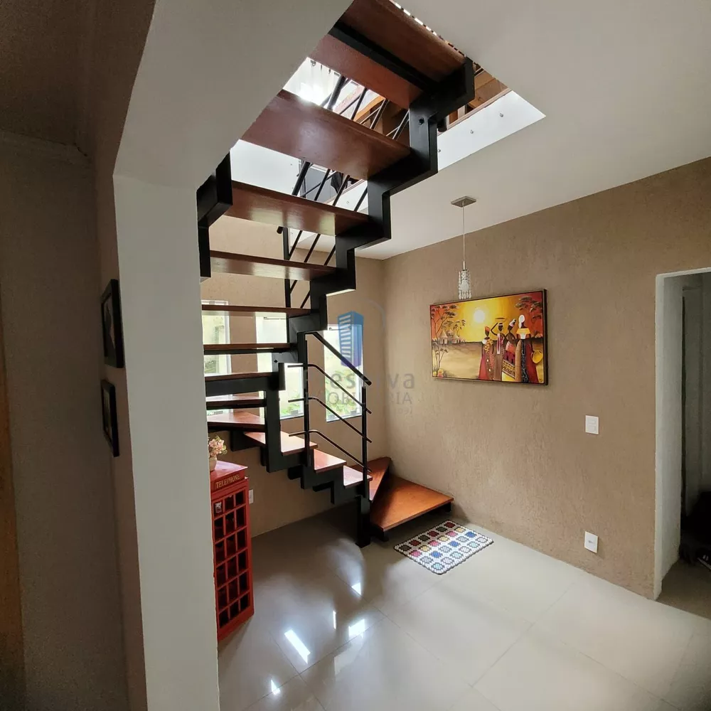 Sobrado à venda com 4 quartos, 260m² - Foto 2