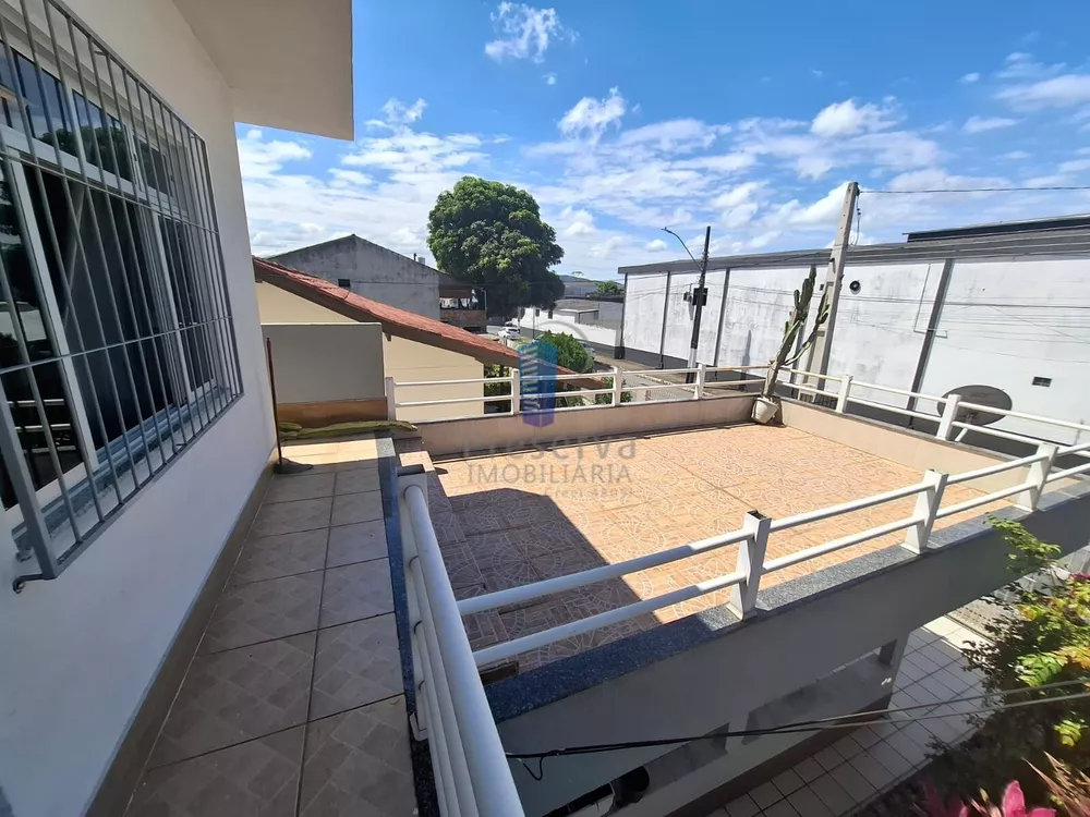 Casa, 5 quartos, 400 m² - Foto 1