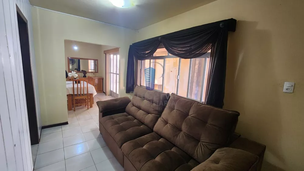 Sobrado à venda com 5 quartos, 250m² - Foto 2