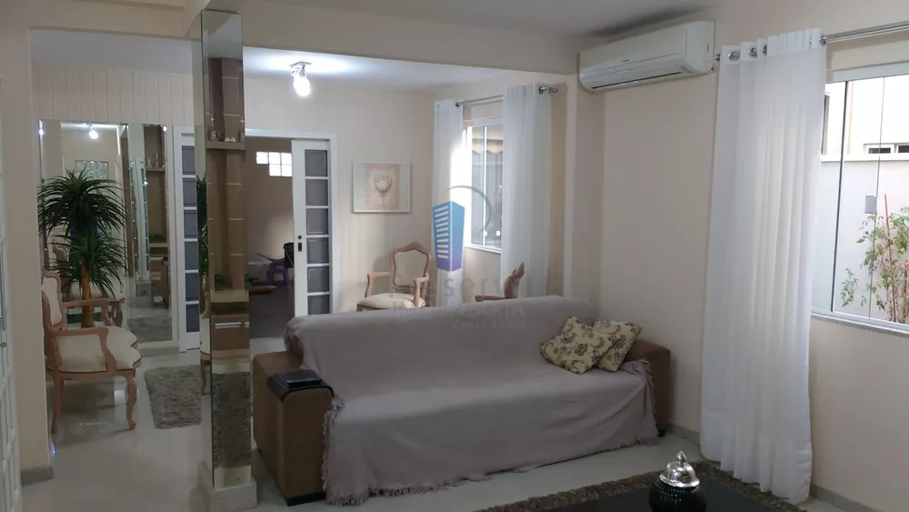 Sobrado à venda com 3 quartos, 339m² - Foto 3