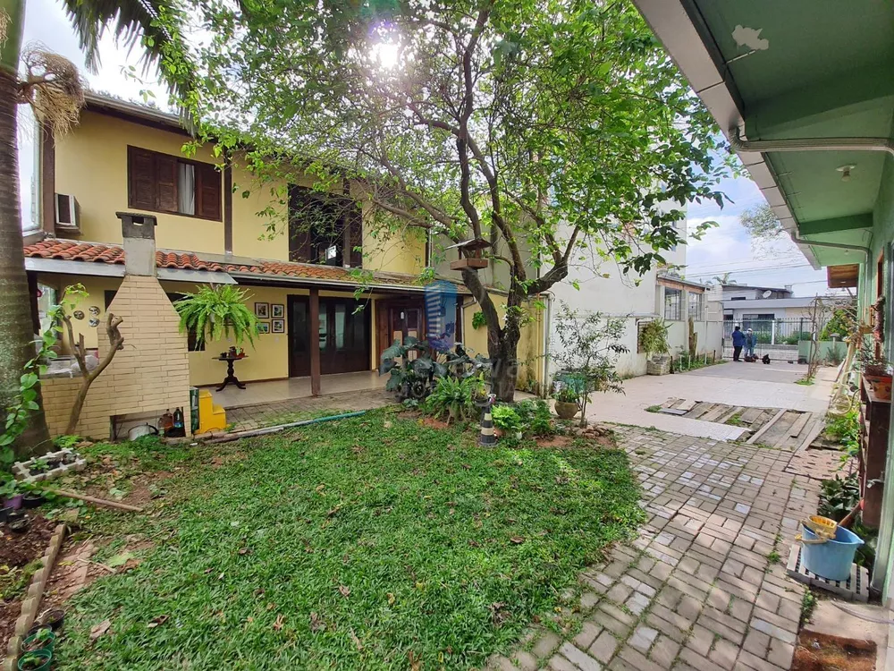 Sobrado, 6 quartos, 500 m² - Foto 1