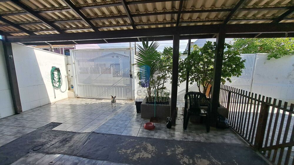 Casa à venda com 4 quartos, 200m² - Foto 18