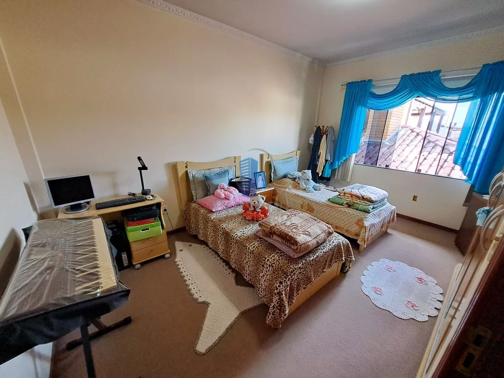 Casa, 3 quartos, 435 m² - Foto 2