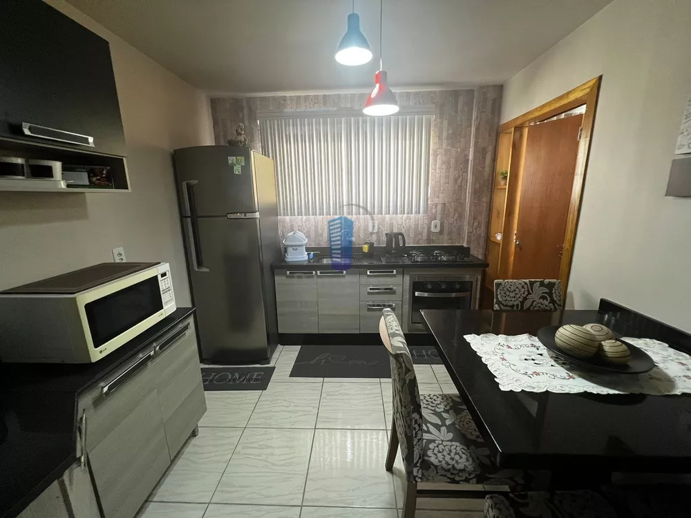 Apartamento à venda com 2 quartos, 60m² - Foto 1