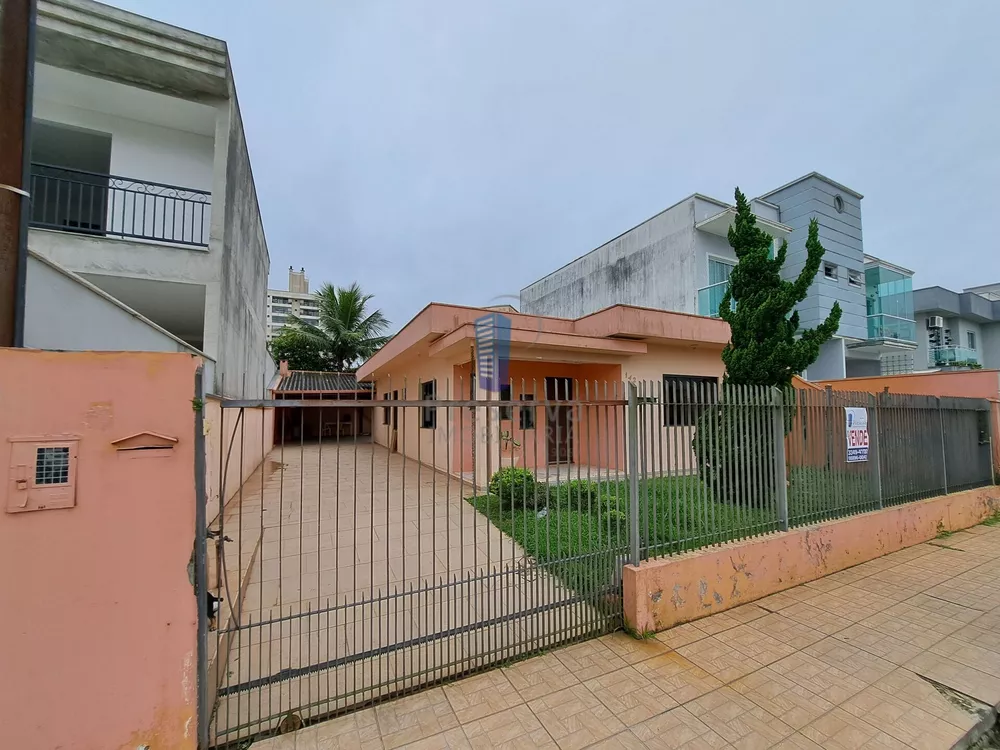 Casa, 3 quartos, 200 m² - Foto 2