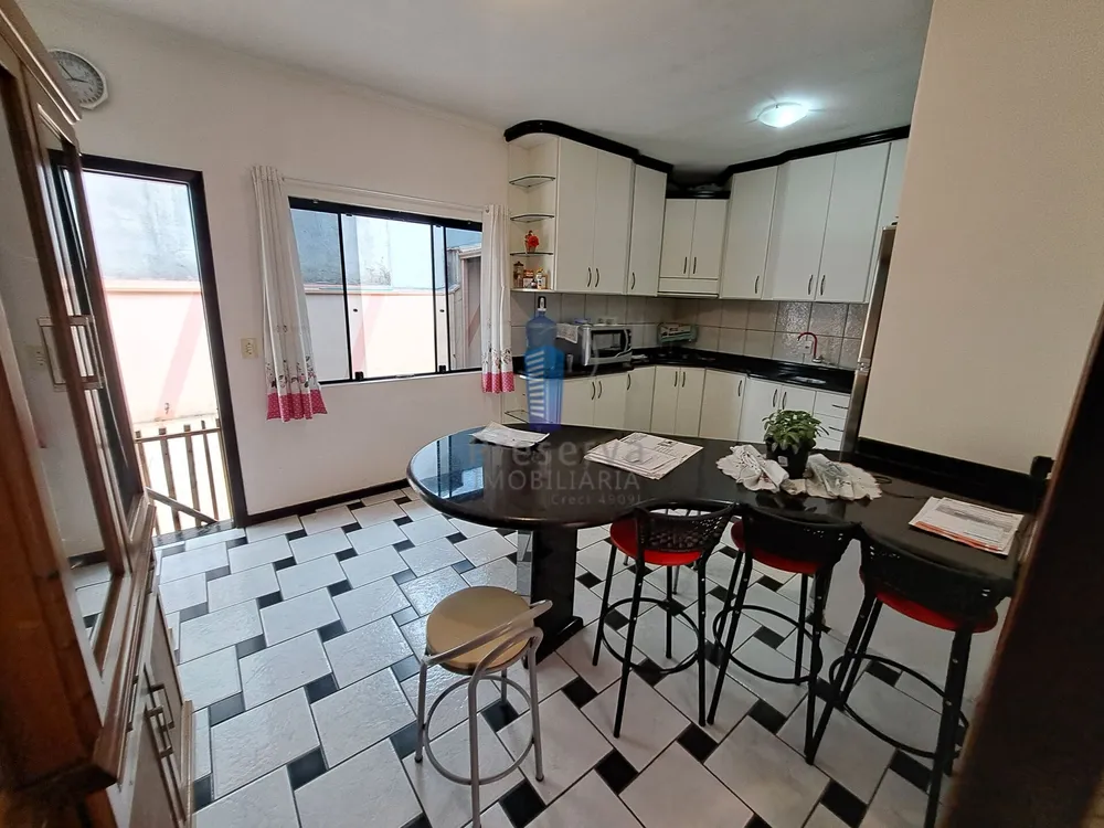 Casa, 3 quartos, 200 m² - Foto 6