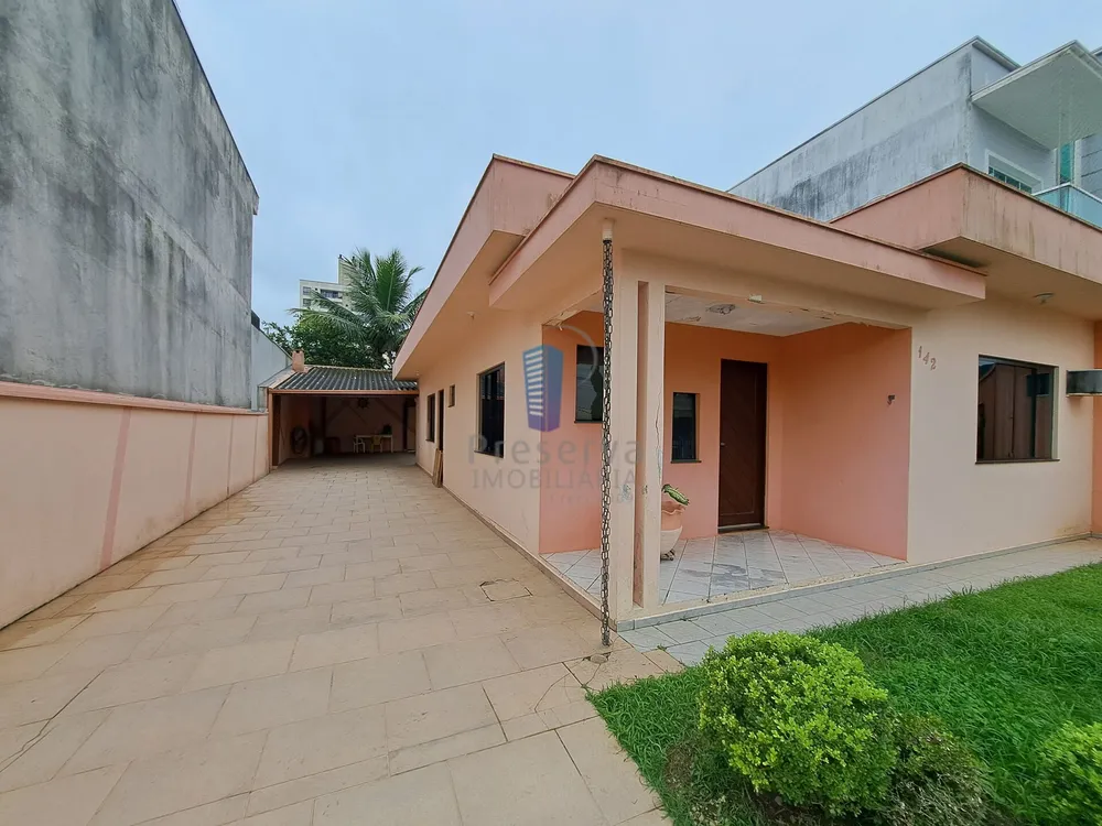 Casa, 3 quartos, 200 m² - Foto 1
