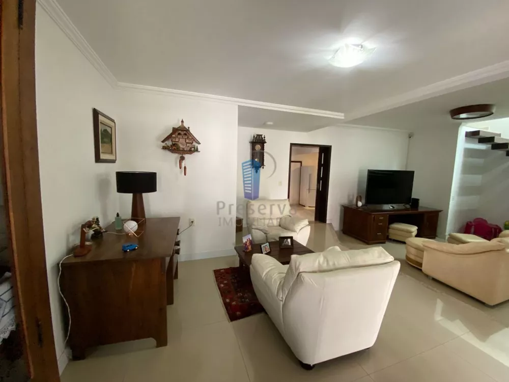 Casa à venda com 4 quartos, 260m² - Foto 3