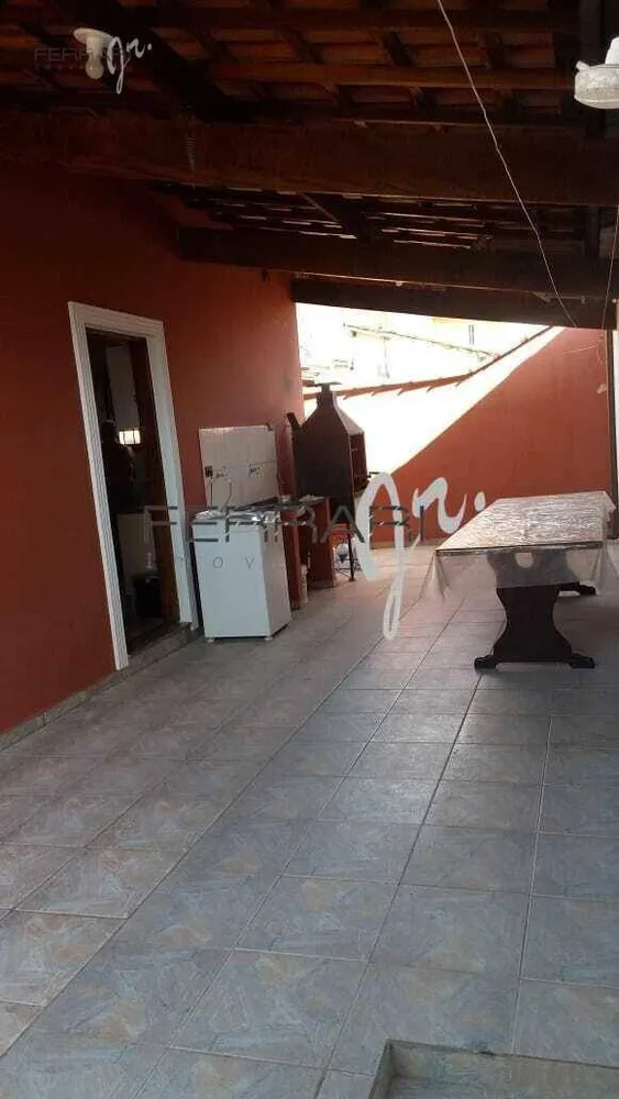 Casa, 3 quartos, 196 m² - Foto 1