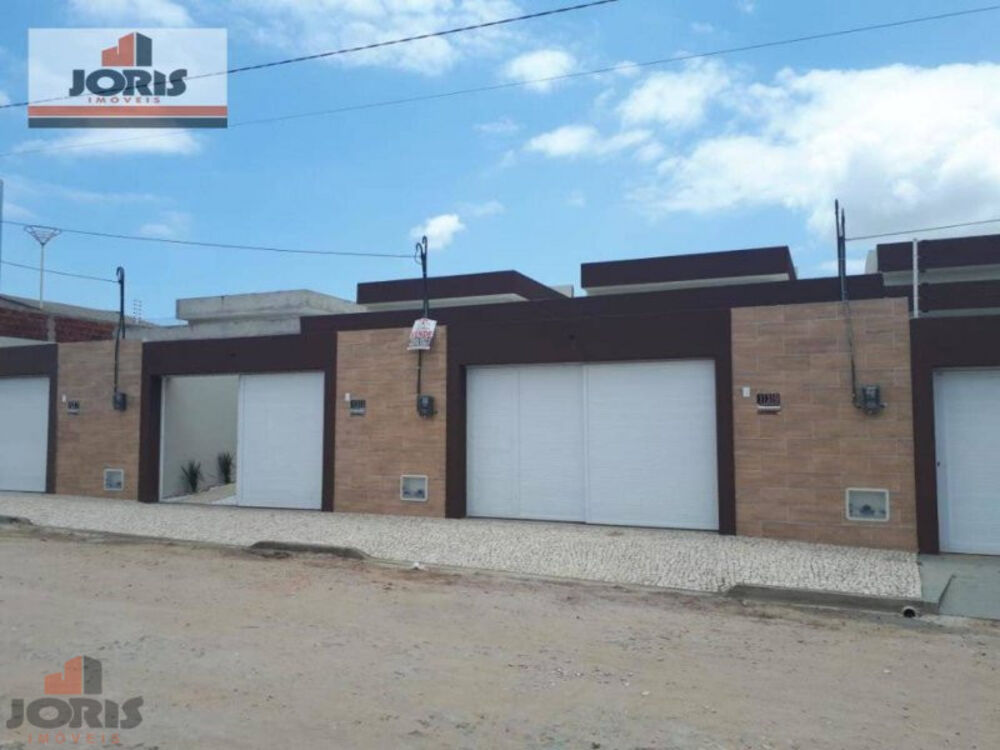 Casa à venda com 3 quartos, 90m² - Foto 1