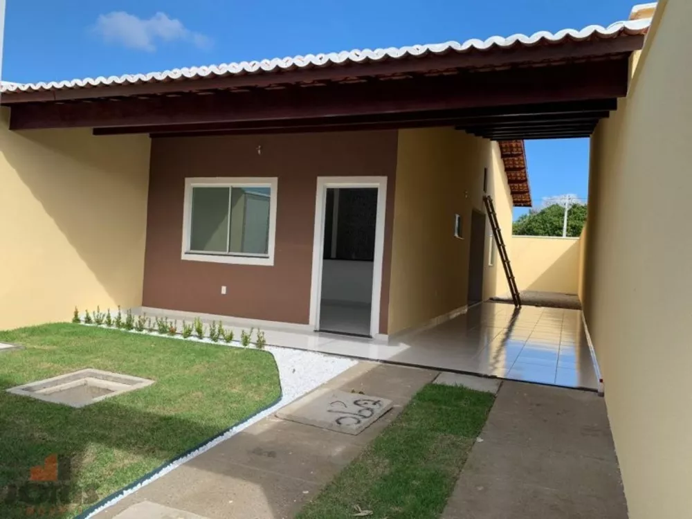 Casa à venda com 2 quartos, 75m² - Foto 1