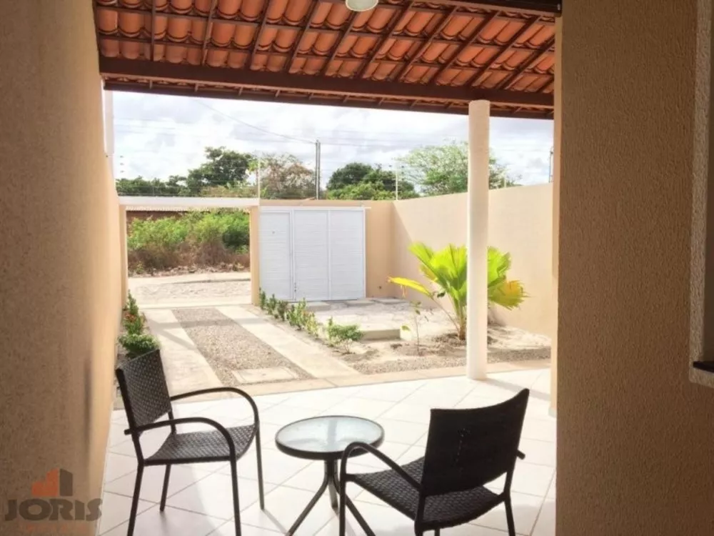 Casa à venda com 2 quartos, 74m² - Foto 3