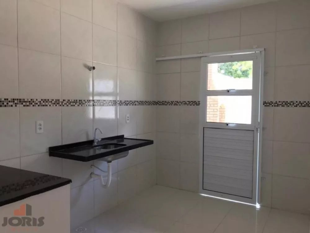 Casa à venda com 2 quartos, 81m² - Foto 7