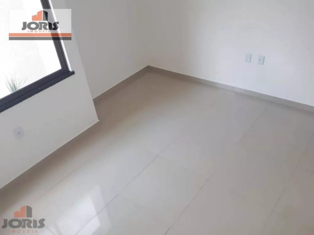 Casa à venda com 3 quartos, 90m² - Foto 3