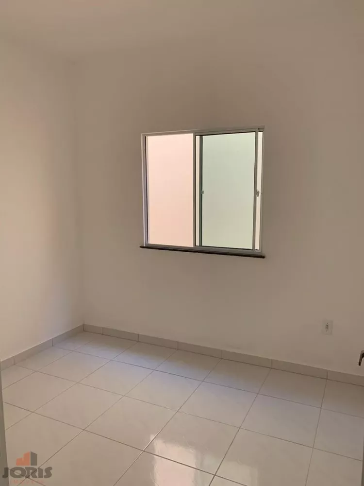 Casa à venda com 2 quartos, 75m² - Foto 8