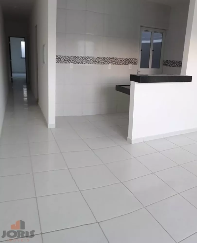 Casa à venda com 2 quartos, 87m² - Foto 3