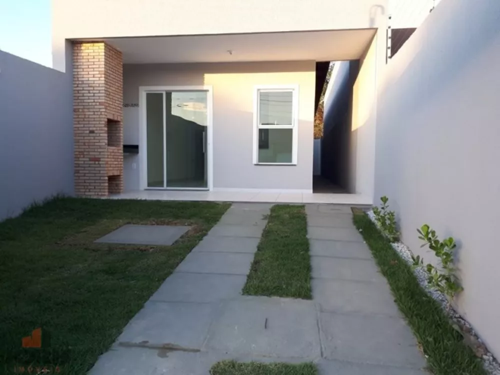 Casa à venda com 2 quartos, 87m² - Foto 2