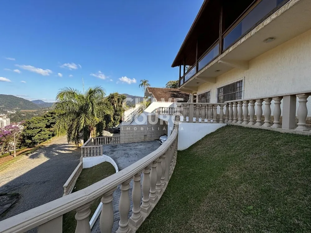 Casa, 4 quartos, 192 m² - Foto 1